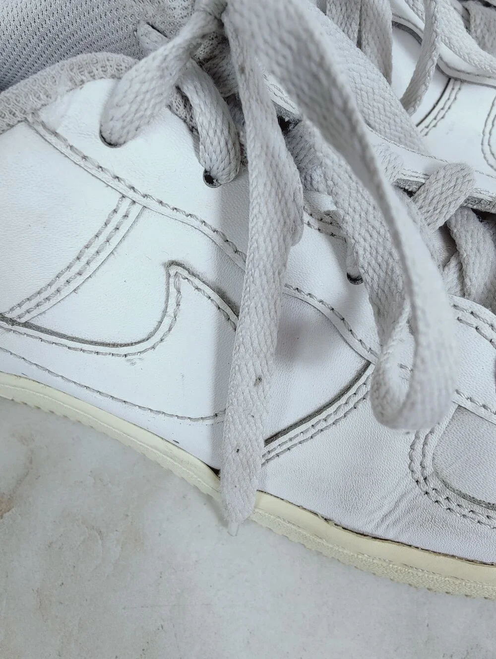 Nike Kids' Air Force 1 White Leather Low Sneakers Tennis Shoes, Sz 6Y